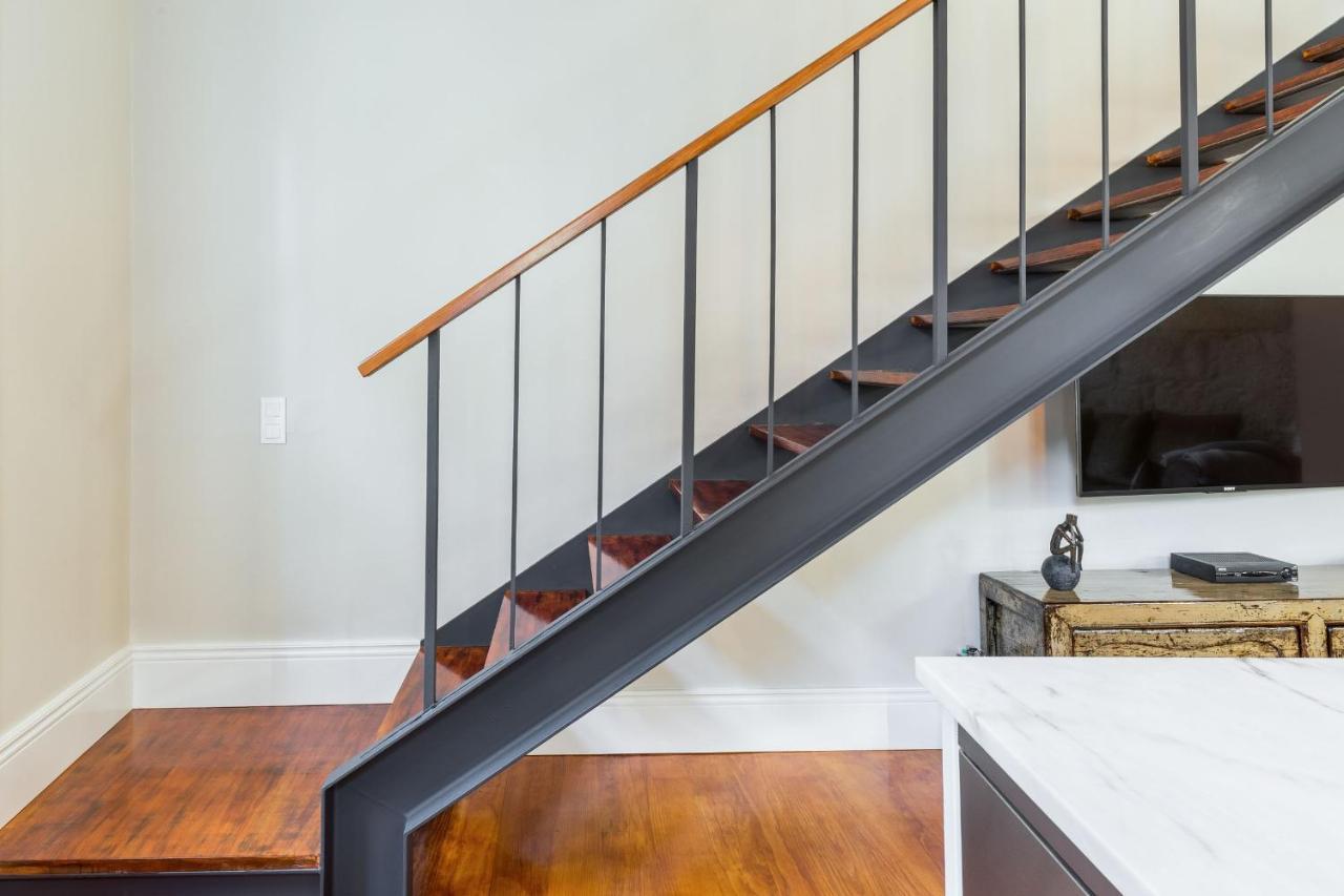 Elegant 2Br Duplex In City Center By Lovelystay 포르투 외부 사진
